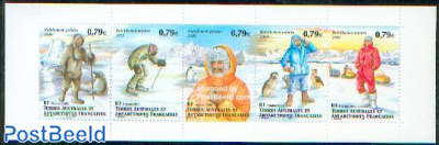 Arctic clothing 5v in booklet